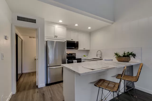 MLS: 6304683 Condo For Sale