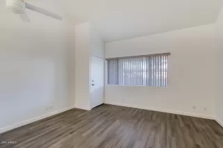 Photo #4: 6304683 Listing