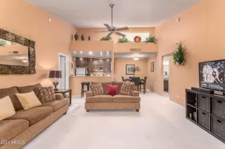 Photo #5: 6305290 Listing