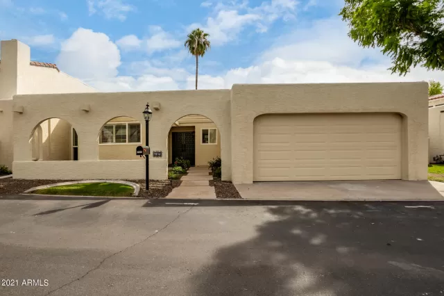 MLS: 6305448 Condo For Sale