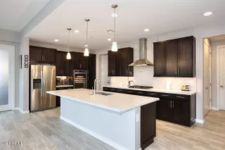 Photo #2: 6305463 Listing 