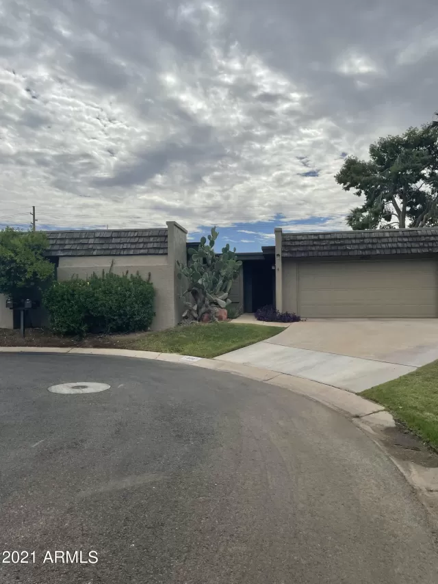 MLS: 6305559 Condo For Sale