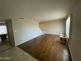 Photo #6: 6305662 Listing