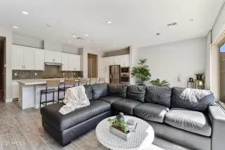 Photo #1: 6305798 Listing