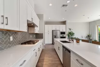 Photo #4: 6305798 Listing