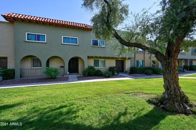 MLS: 6305901 Condo For Sale