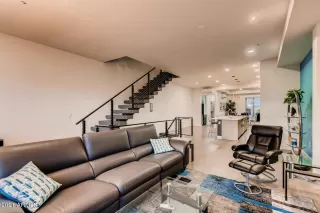 Photo #2: 6306181 Listing 