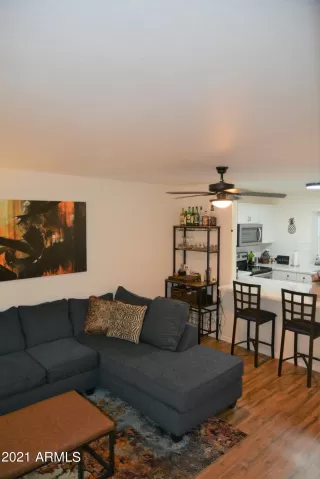 Photo #4: 6306697 Listing