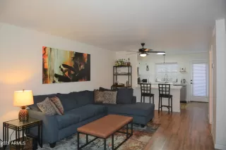 Photo #5: 6306697 Listing