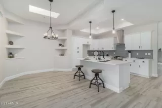 Photo #3: 6307071 Listing