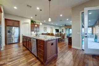 Photo #2: 6307158 Listing 
