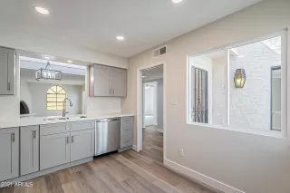 Photo #6: 6307533 Listing 