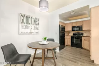 Photo #4: 6307645 Listing