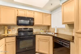 Photo #6: 6307645 Listing