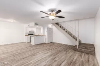 Photo #6: 6307839 Listing