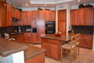 Photo #6: 6308259 Listing