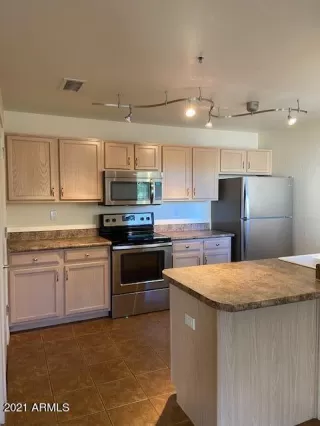 Photo #6: 6308591 Listing 