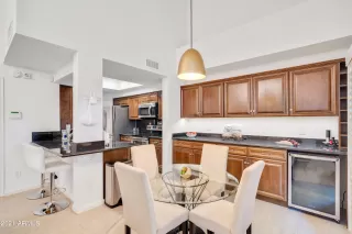 Photo #3: 6308702 Listing 