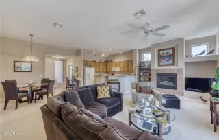 Photo #3: 6309028 Listing 