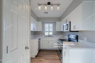 Photo #3: 6309188 Listing