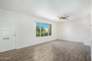 Photo #3: 6309199 Listing