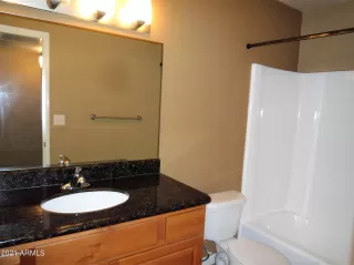 Photo #5: 6309584 Listing