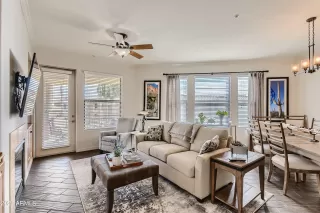 Photo #3: 6309698 Listing