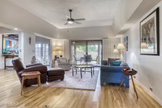 Photo #2: 6309747 Listing