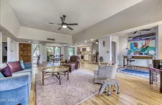 Photo #6: 6309747 Listing