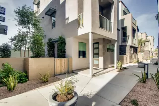 Photo #2: 6309835 Listing 