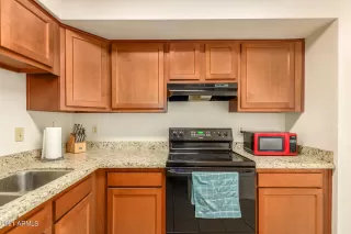 Photo #3: 6309869 Listing