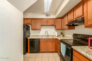 Photo #4: 6309869 Listing