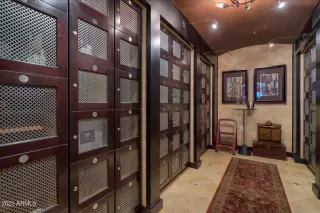 Photo #4: 6309944 Listing 