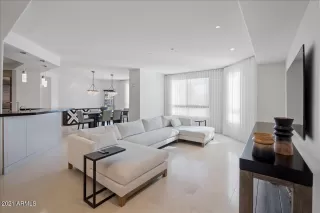 Photo #5: 6309944 Listing 