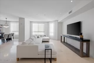 Photo #6: 6309944 Listing 