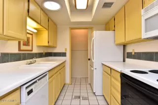 Photo #5: 6310159 Listing