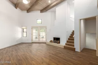 Photo #5: 6310413 Listing