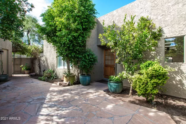MLS: 6310584 Condo For Sale