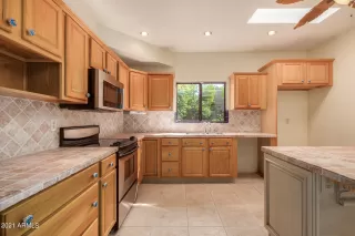 Photo #2: 6310584 Listing
