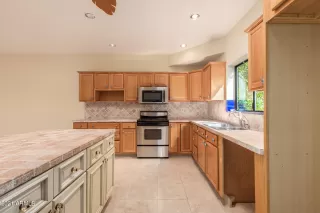 Photo #3: 6310584 Listing