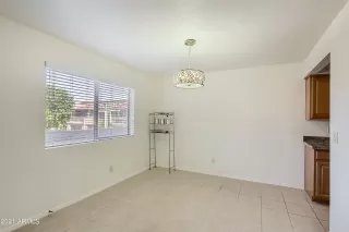 Photo #5: 6310624 Listing