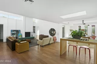 Photo #3: 6310667 Listing