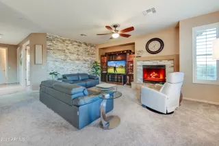 Photo #6: 6310752 Listing