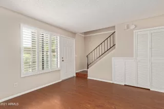 Photo #2: 6311043 Listing 