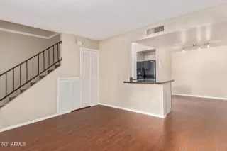 Photo #5: 6311043 Listing 