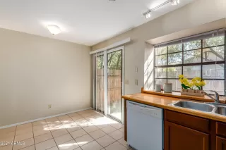 Photo #3: 6311109 Listing