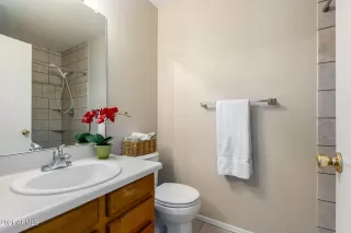 Photo #5: 6311109 Listing