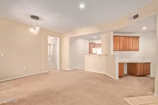 Photo #5: 6311141 Listing