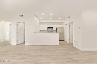 Photo #3: 6311328 Listing