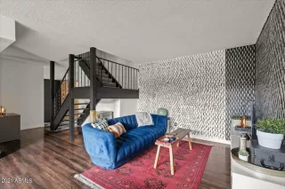 Photo #6: 6311800 Listing